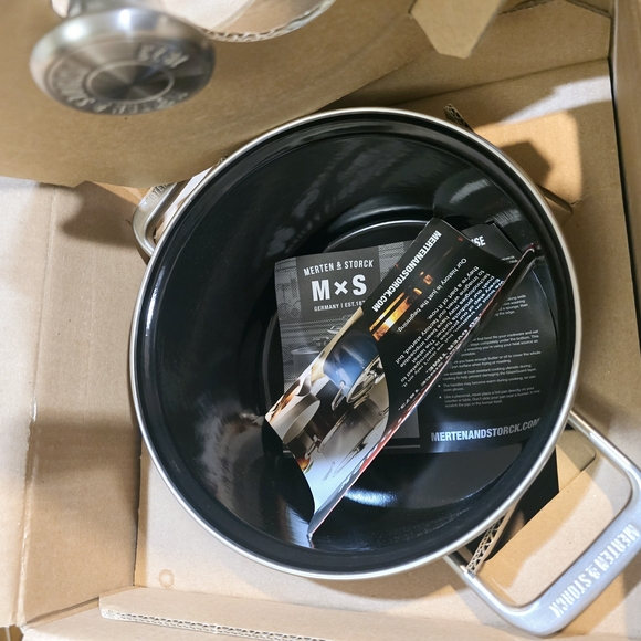 Merten & Storck Enameled Steel 4 Qt Pot Chocolate Truffle - Picture 2 of 4